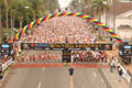 dennis maust runs san diego marathon 2003