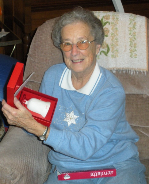 Mom with family, Christmas 2008 Mom with family, Christmas 2008